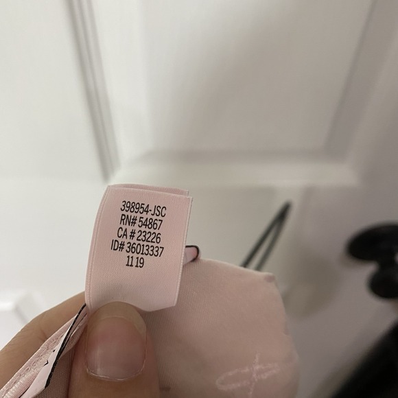 Victoria's Secret Slip Top Pink Silky Satin Size Small Pajamas Top Sexy - Picture 6 of 6